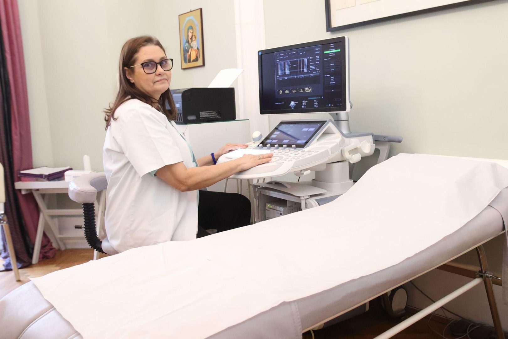 Feminitatea nu are vârstă – redescoperă-ți vitalitatea intimă cu celule stem și tehnica Rigenera, alături de Dr Lorena Turculet