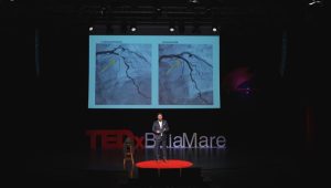 De la subsoluri întunecate la spitale moderne – istoria cardiologiei intervenționale, povestită de Dr. Iulian Călin la TEDx Baia Mare