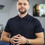 Cristian Drosu, expert în kinetoterapie și osteopatie: 5 greșeli care îți agravează hernia de disc fără să îți dai seama